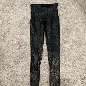 Spans leather leggings